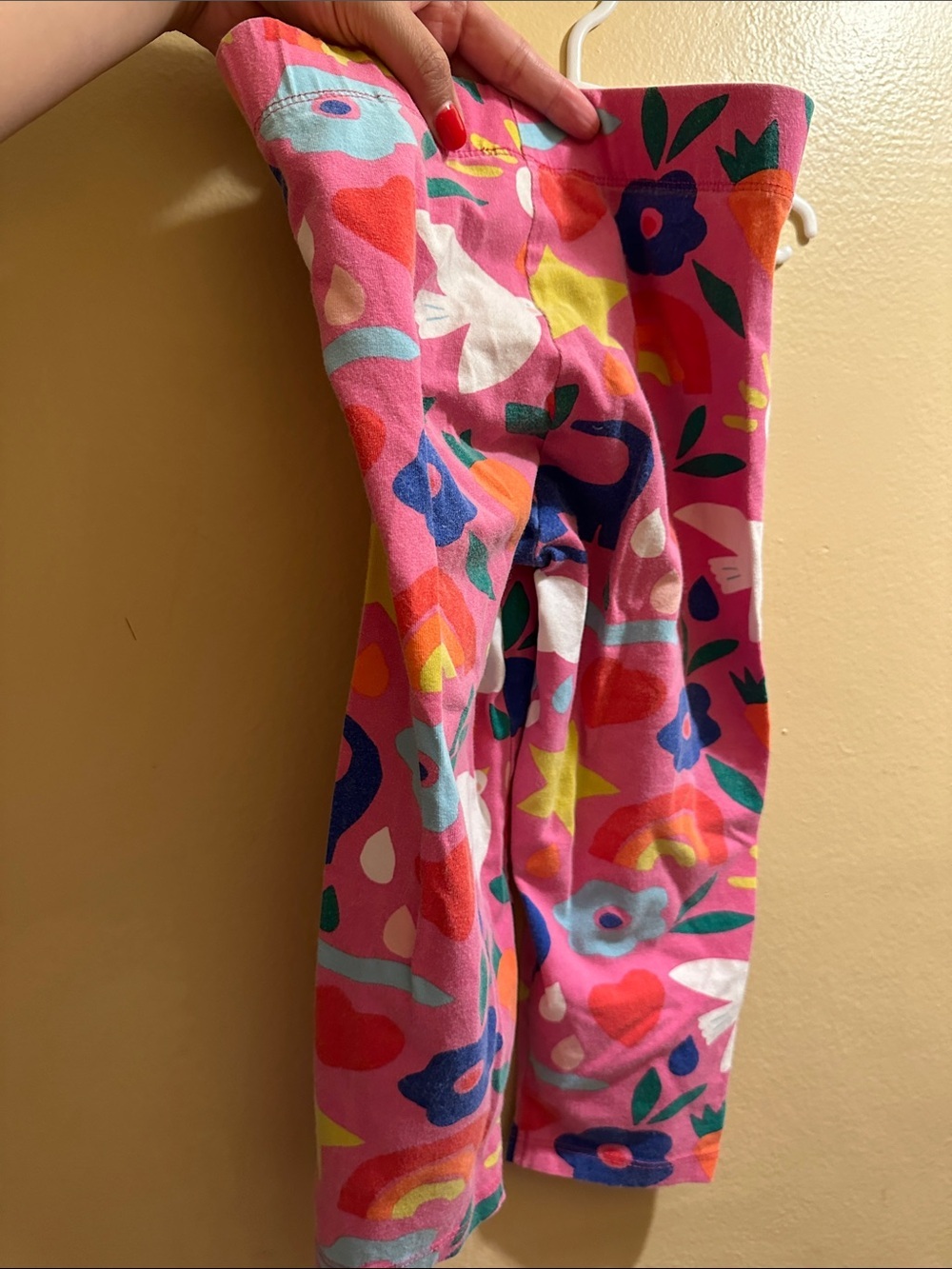 Hanna Andersson Pink capri with Colorful Animal & Cloud Print - Picture 3 of 3